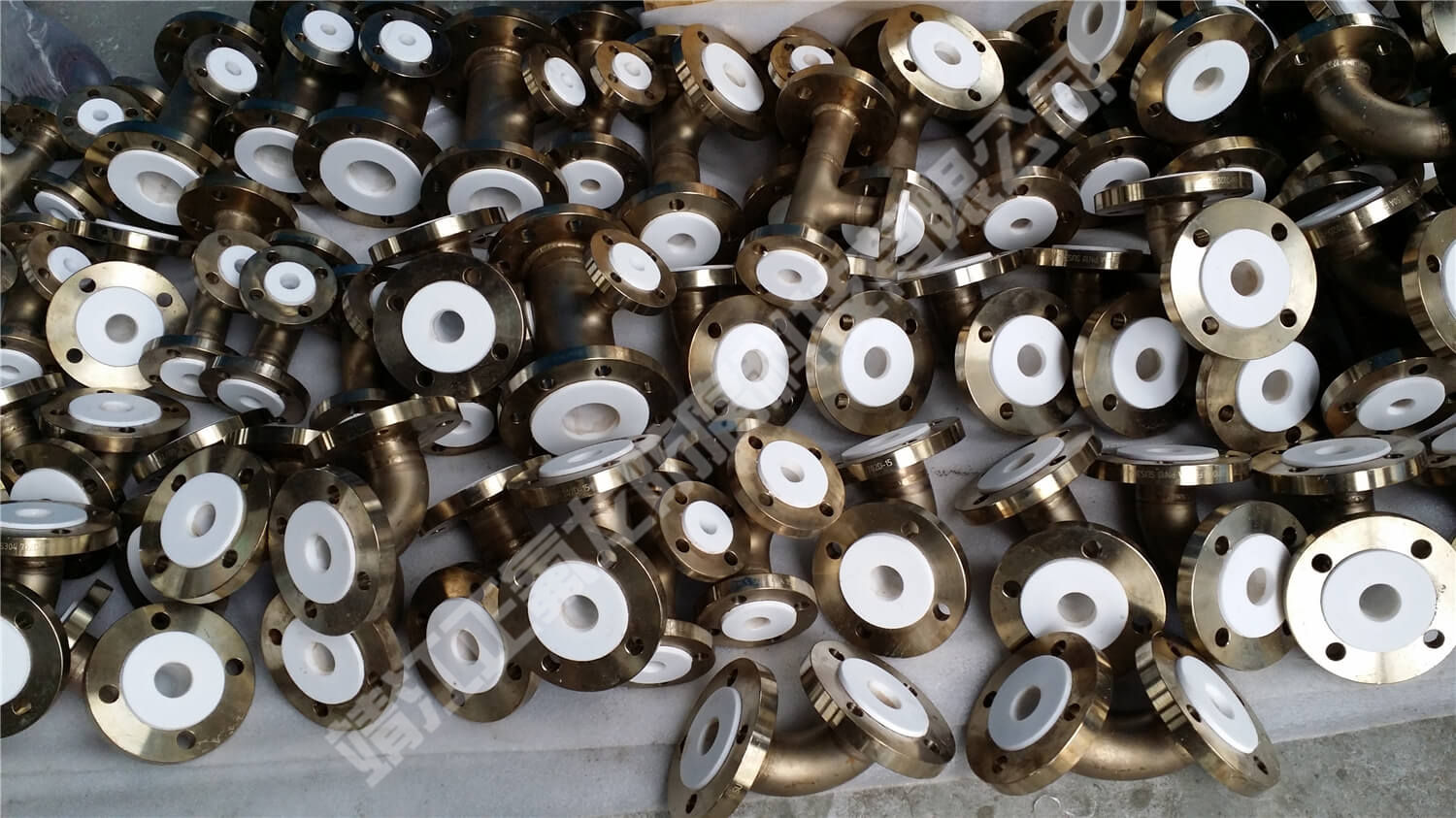 內(nèi)襯聚四氟乙烯管道設備